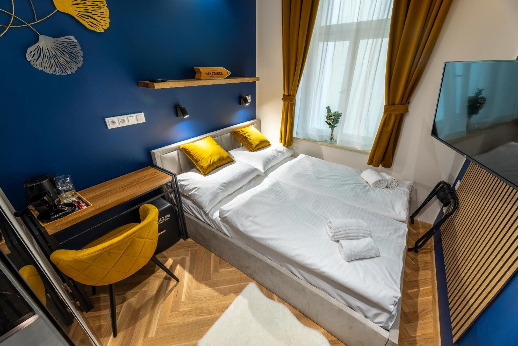 Modern Urban Room In The City Center Of Prague Exterior photo